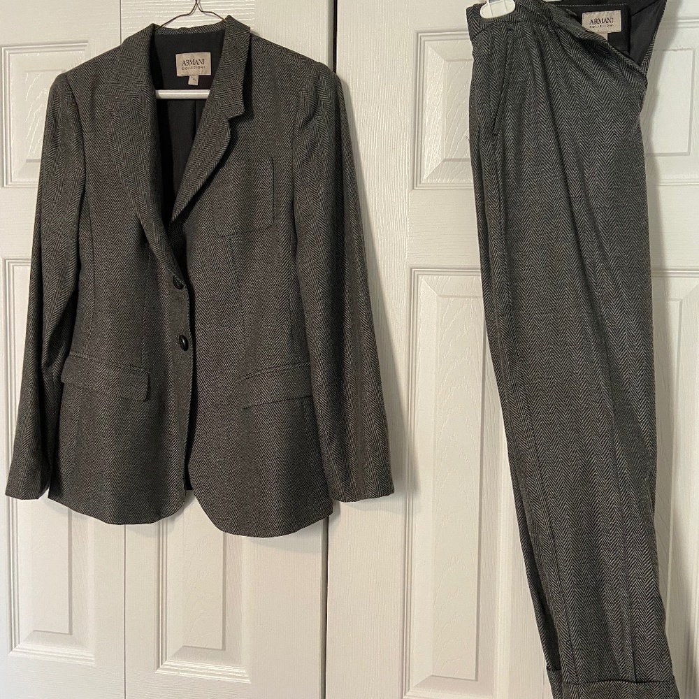 Armani Collezioni Women's Suit - 4P